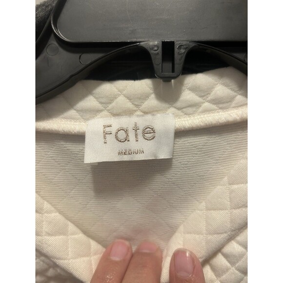 Fate Cream Quilted Crew Neck Sweatshirt Size Medium Preppy Floral Woven Sleeves - Picture 2 of 7